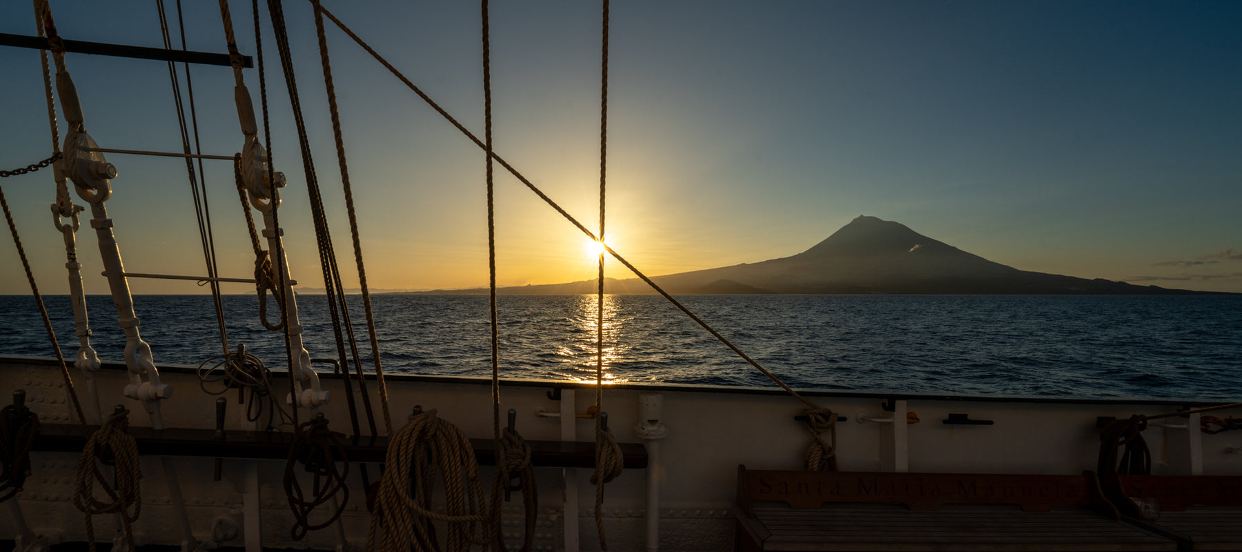 VOYAGE 12: Barcelona - Île Rousse - Genoa - SantaMariaManuela