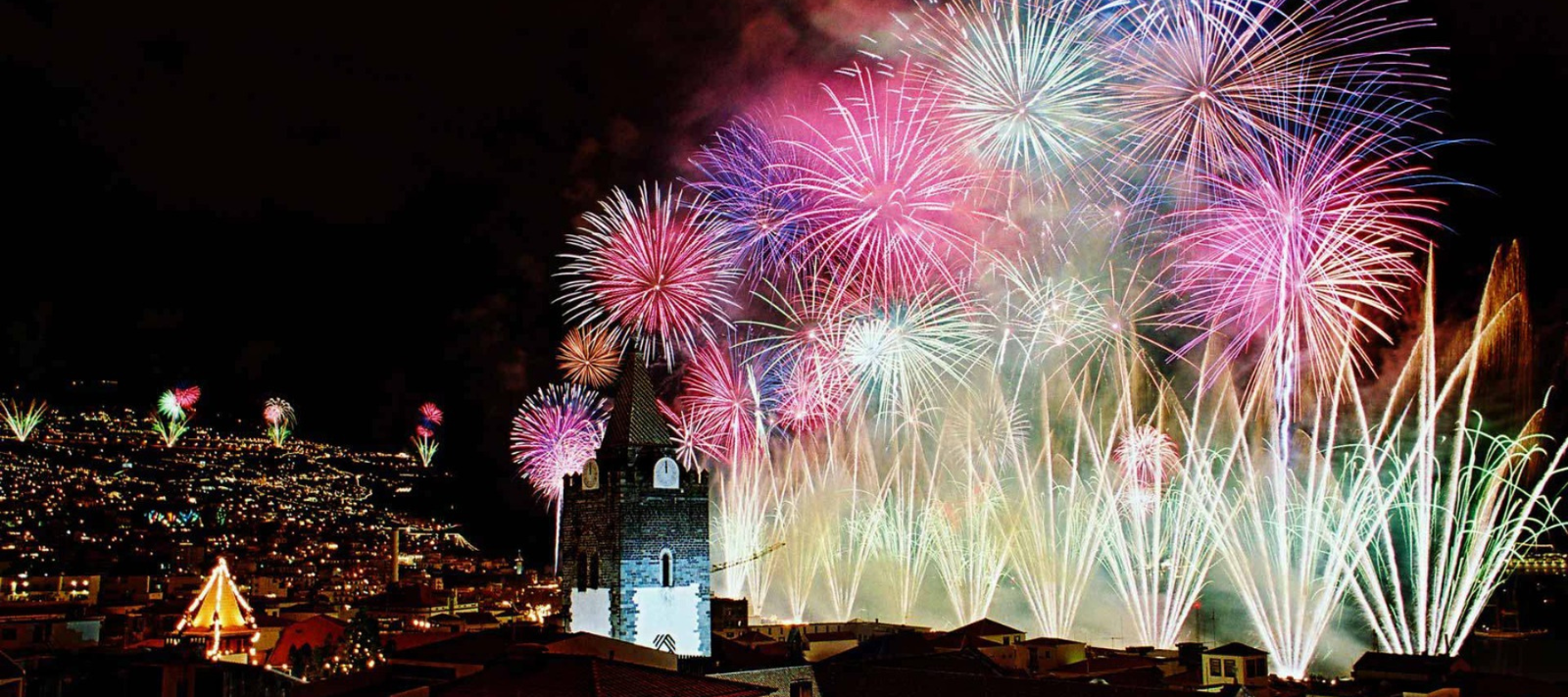 VOYAGE 56: Funchal Fireworks - SantaMariaManuela