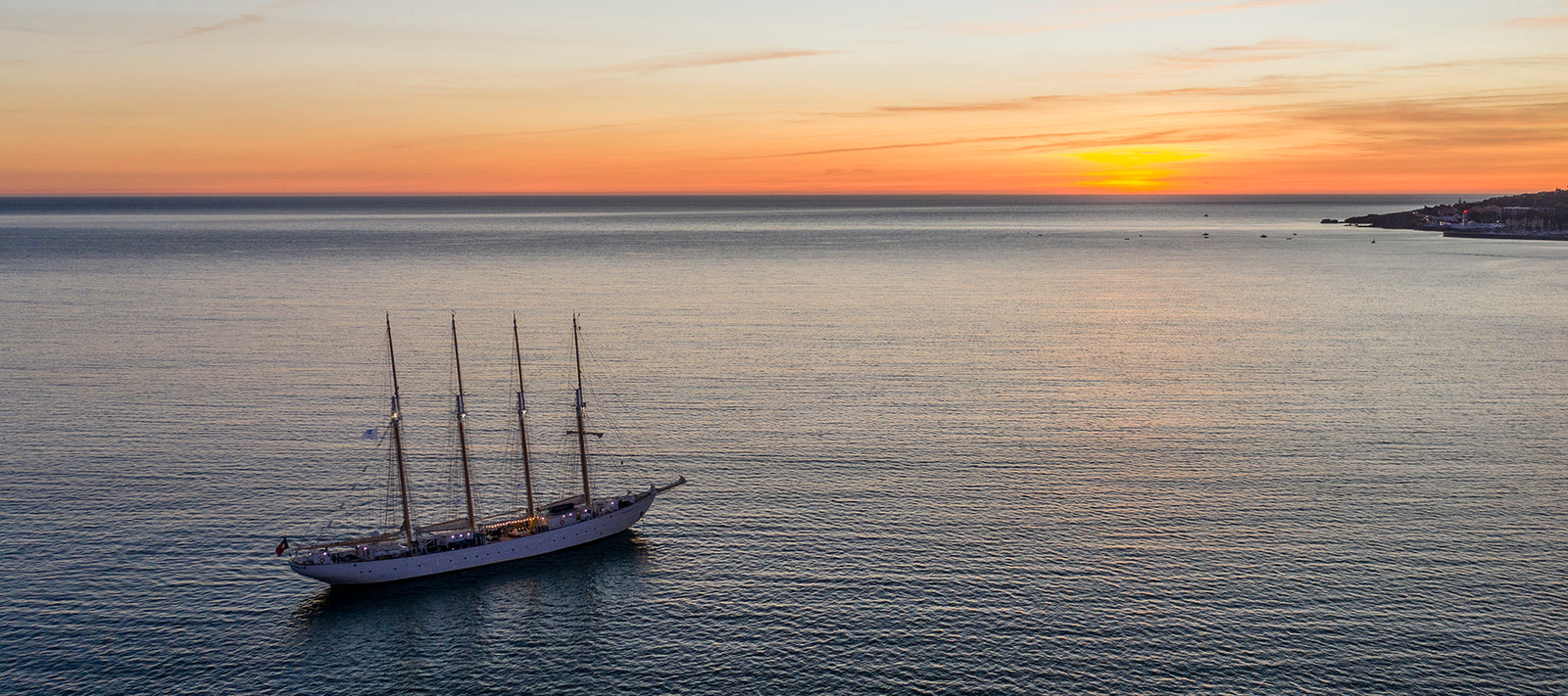 その他 Santa Maria Voyage #03 43.3% EXPLORE OUR 2025 VOYAGES - SantaMariaManuela