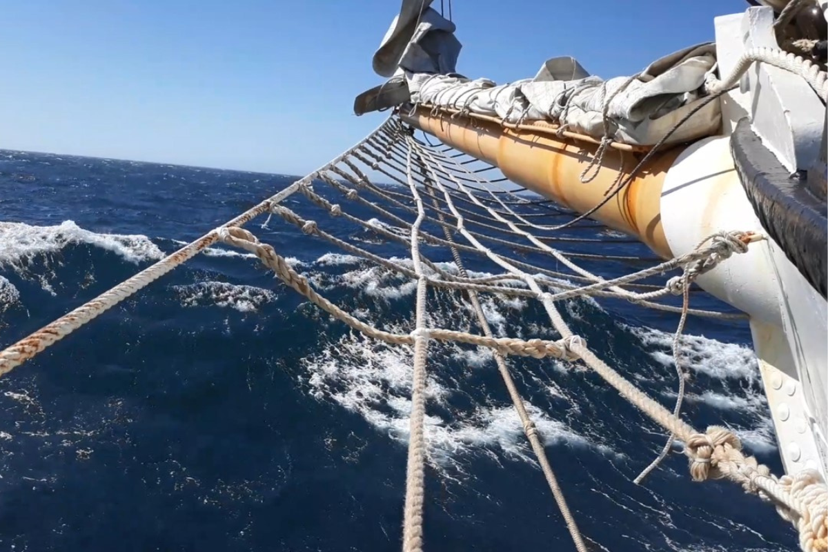 V16 - Blue water crossing to the Azores - SantaMariaManuela