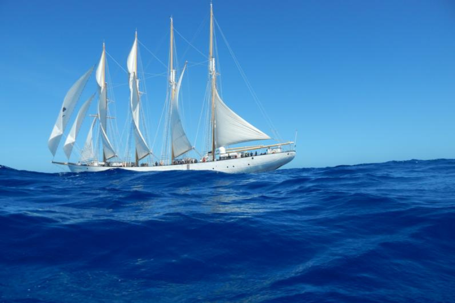 V3 - Côte d'Azur, and Corsica sailing hop - SantaMariaManuela