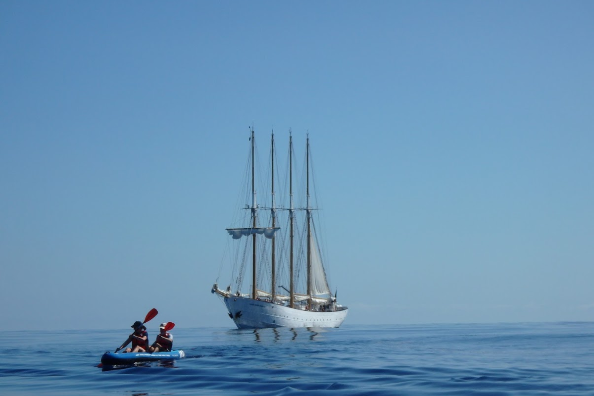 V4 - Côte d'Azur, Sardinia and Corsica Sailing Exploration - SantaMariaManuela