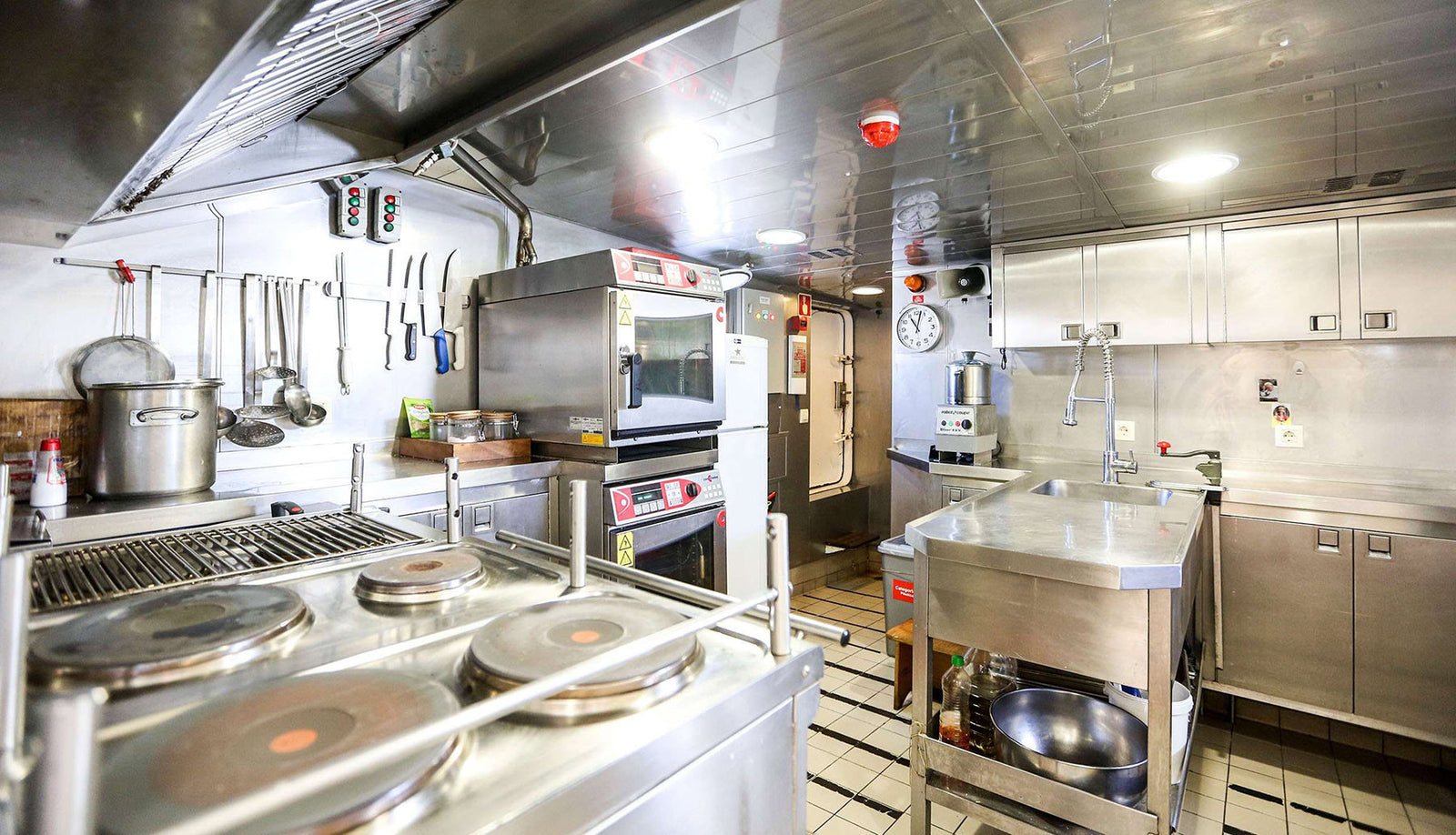 Santa Maria Manuela - Galley