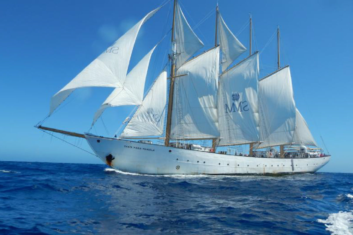 12- Yoga and sailing in the Azores archipelago - SantaMariaManuela